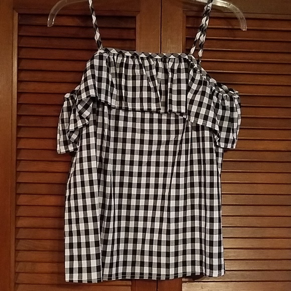 NWOT A new day sleeveless ruffle top
